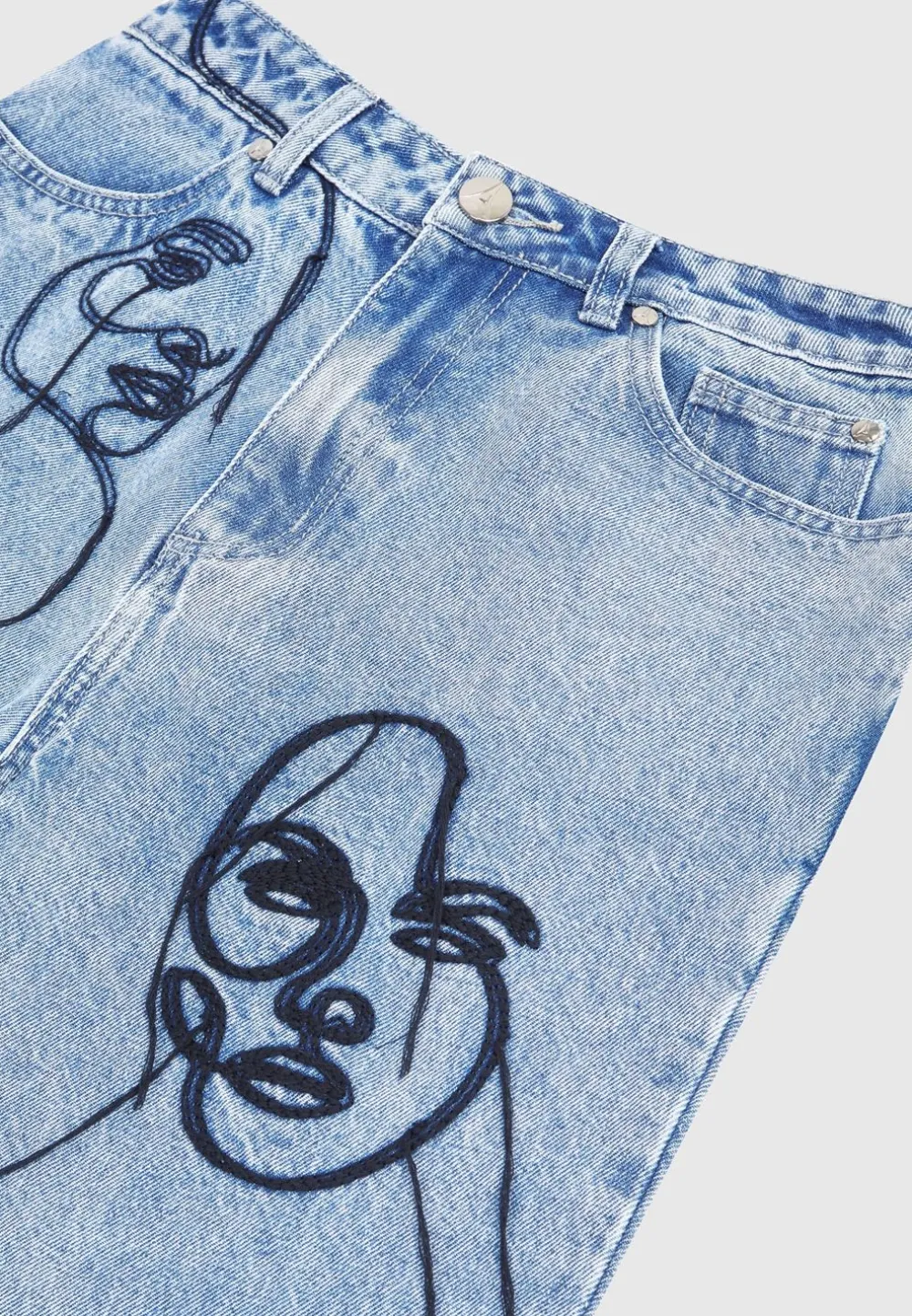 Line Art Boyfriend Jeans
