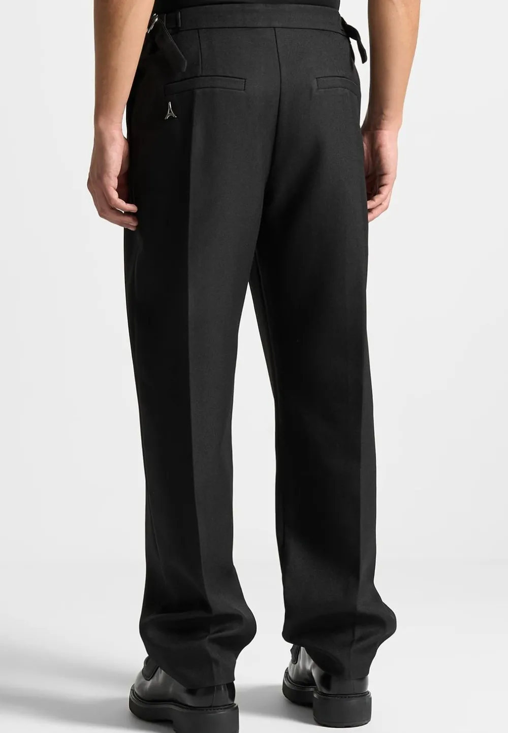 Relaxed Tailored Trousers With Pleat