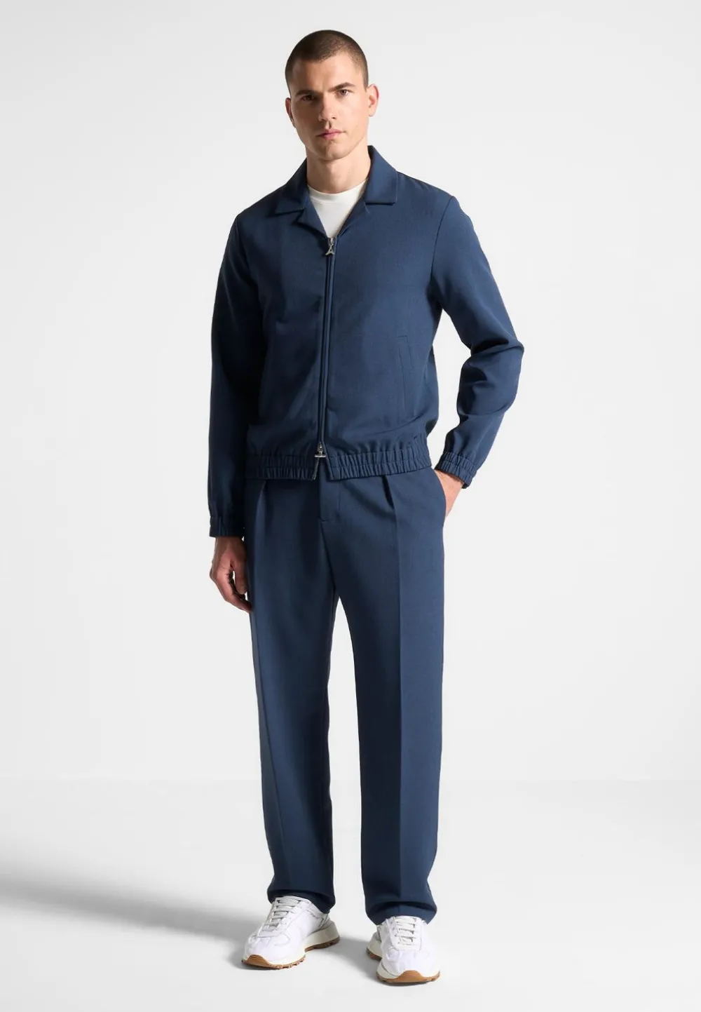 Relaxed Tailored Trousers With Pleat