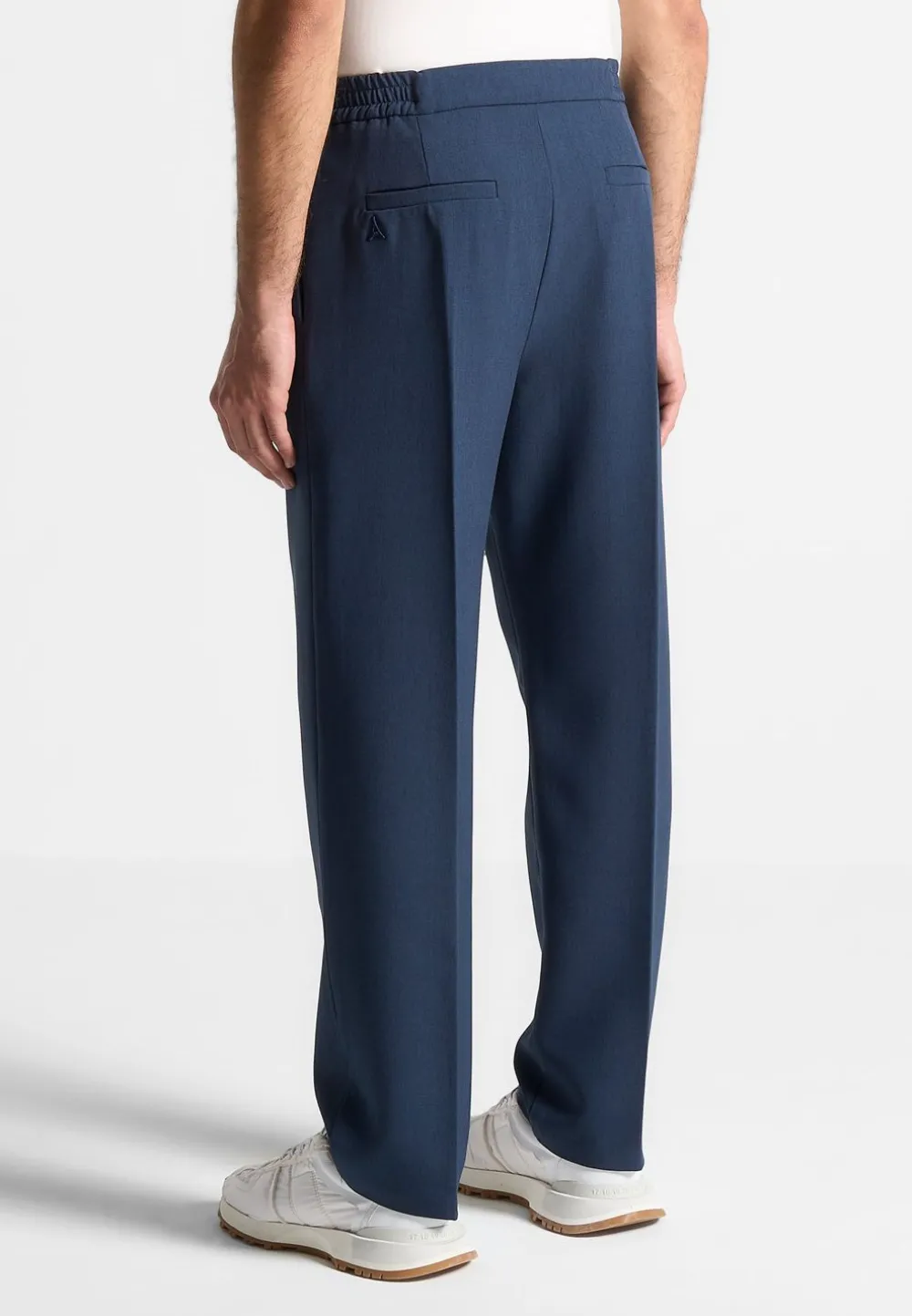 Relaxed Tailored Trousers With Pleat