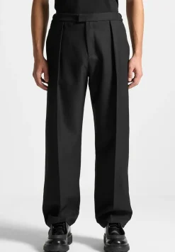Relaxed Tailored Trousers With Pleat