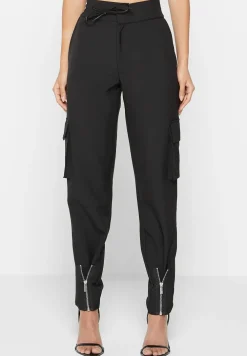 Trousers With Zip Detail